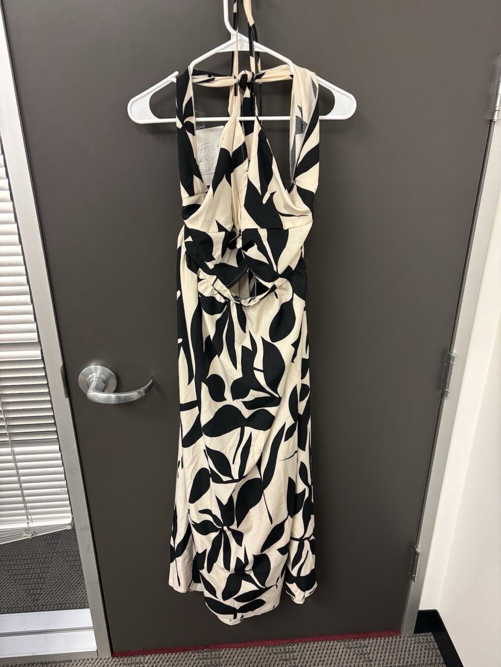 Women’s Floral Design Tan And Black Long Dress Size XXL (AA-04) New With Tag